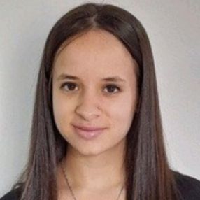 María Julieta, Babysitter in La Capital