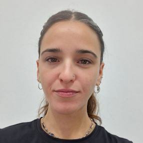 Alba, Niñera en Gonnet