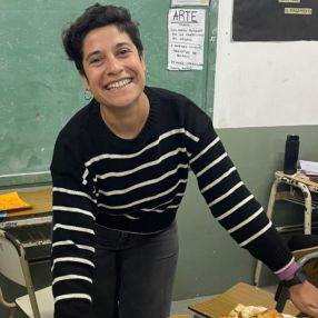 Aldana, Babysitter in Muñiz