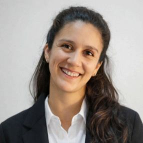 Lucia camila, Niñera en Bell Ville