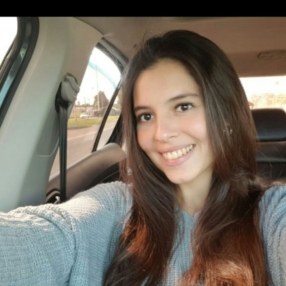 Fernanda, Niñera en Exaltación de la Cruz
