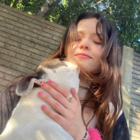 Abril, Niñera en Don Torcuato