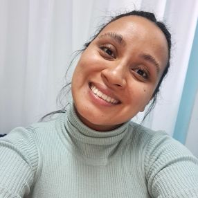 Gloria, Familia en Troncos del Talar