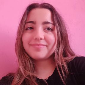 Samira, Babysitter in Escobar