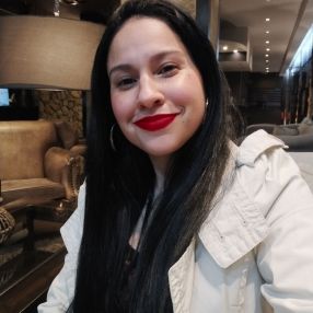Daiana, Niñera en Ushuaia