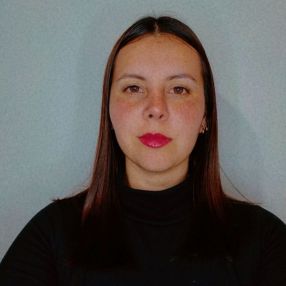 Ayelen, Niñera en Maquinista Savio