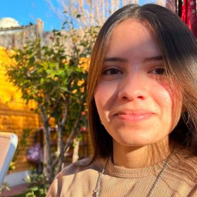 Rebeca, Babysitter in San Juan