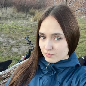 Larisa Sofía, Niñera en Esquel