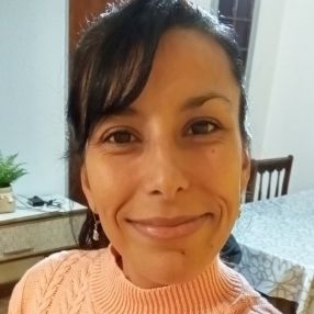 Melania, Niñera en Trelew