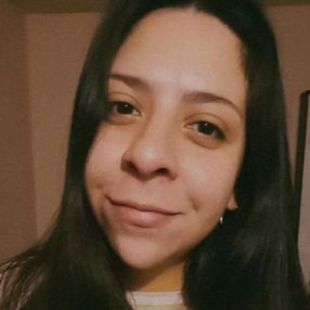 Luciana, Niñera en Villa Regina