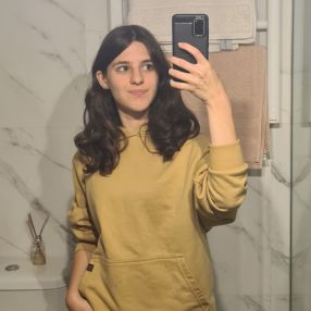 Tiziana Victoria, Niñera en La Capital