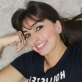 Laura, Babysitter in Alejandro Korn