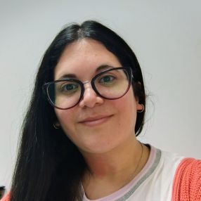 Yanel, Niñera en San Martin