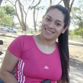 Evelin, Niñera en Resistencia