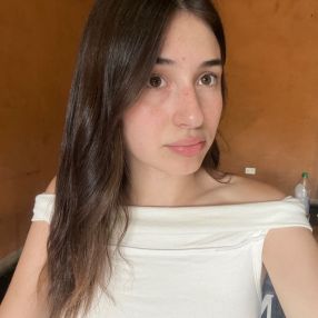 Florencia, Babysitter in San Vicente
