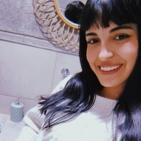 Melina, Niñera en Exaltación de la Cruz