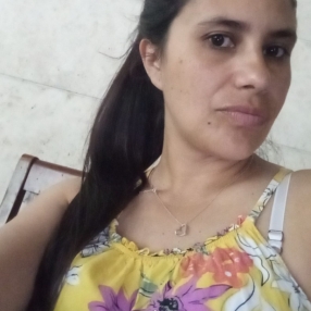 Edit, Babysitter in González Catán