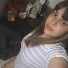 Nayla, Niñera en Villa Albertina