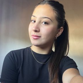 Camila, Niñera en Maquinista Savio