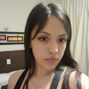 Mia, Niñera en San Pedro