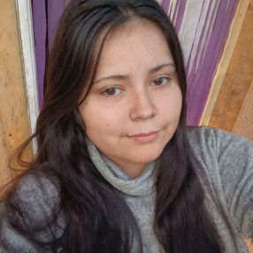Brenda, Niñera en Plottier