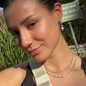 Victoria, Babysitter in Rivadavia