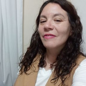 Aldana, Babysitter in Zárate