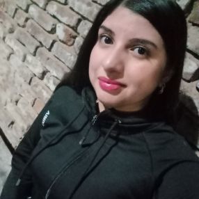 Josefina ariana, Babysitter in Dock Sud