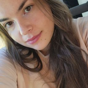 Pamela Del Rosario, Niñera en Loma Verde