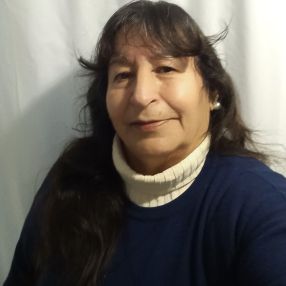 Nora, Niñera en Claypole