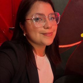 Lucia de los angeles, Niñera en San Fernando