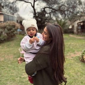 Dana agustina, Niñera en Río Ceballos