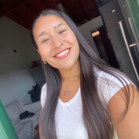 Victoria, Niñera en Pavón