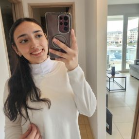 Selena, Babysitter in NORDELTA