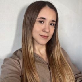 Candelaria, Babysitter in Garin