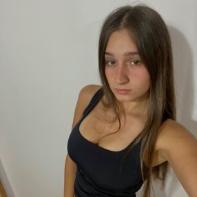 Ainara, Babysitter in Luis Guillon
