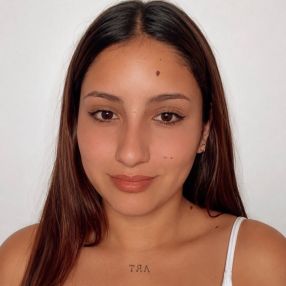 Kaddy nair, Babysitter in La Lonja