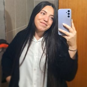 Antonella, Niñera en Azul