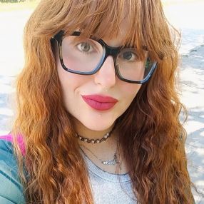Aylen, Niñera en La Banda