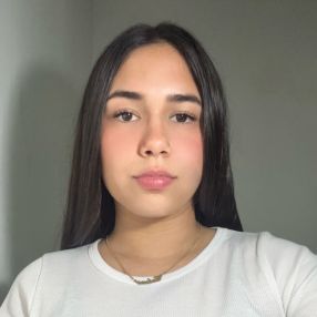 Cele, Babysitter in Luis Lagomarsino o Maquinista F. Savio (Oeste)