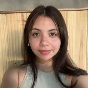 Lara Ailin, Babysitter in Barranqueras
