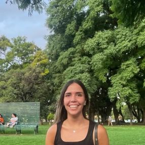 Juli, Niñera en Pilar