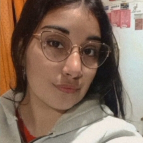 Milagros, Babysitter in Junín