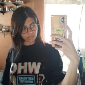Abril, Niñera en Luis Lagomarsino o Maquinista F. Savio (Oeste)
