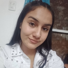 Karen Abigail, Niñera en Plaza Huincul