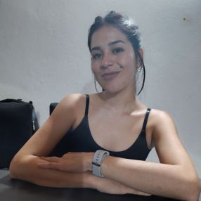 Pamela Daniela, Babysitter in Temperley
