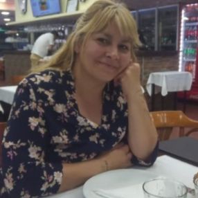 Lara, Babysitter in Isidro Casanova