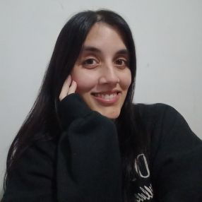 Florencia, Babysitter in La Plata