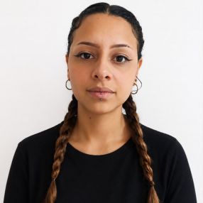 Rubi kiryarjerin, Babysitter in Villa Madero