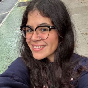 Nahir, Babysitter in Córdoba